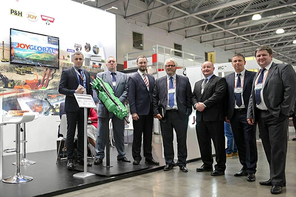 Компания Joy Global (сейчас Komatsu Mining) впервые приняла участие в международной выставке MiningWorld Russia